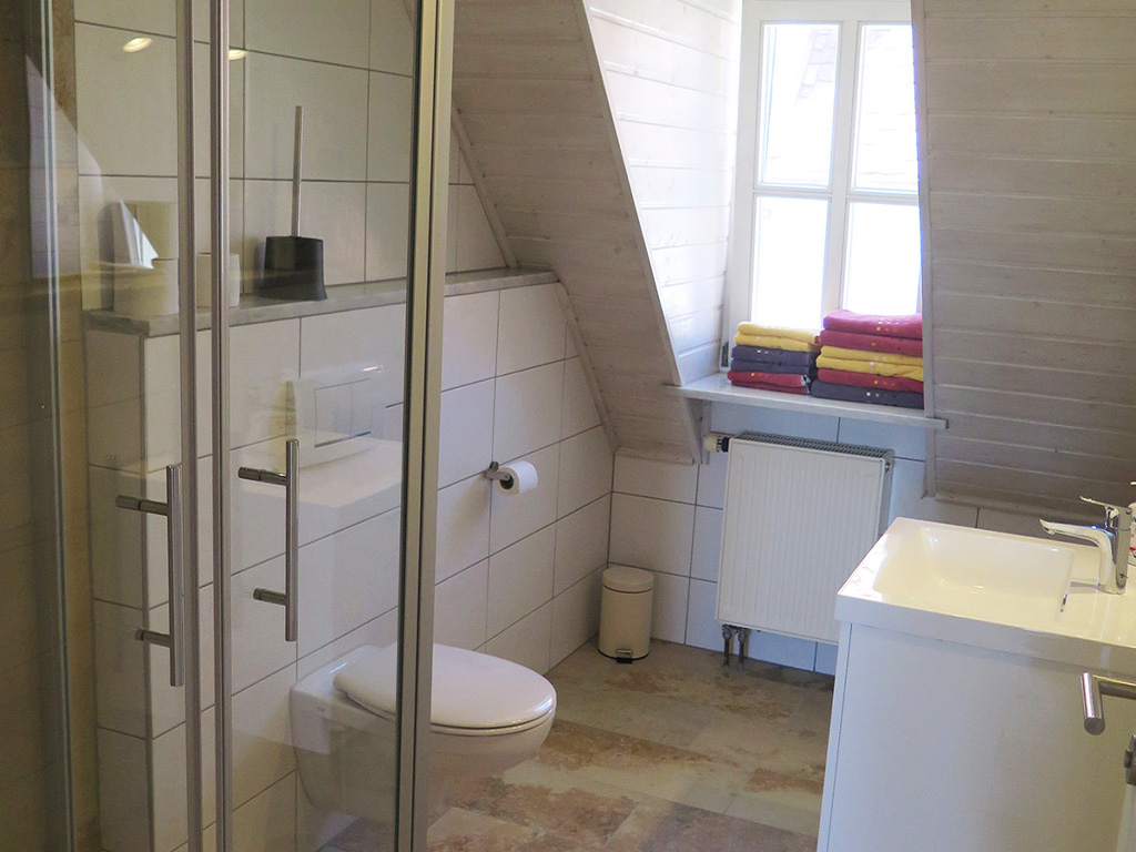 wohnung pfauenauge mit dusche und wc