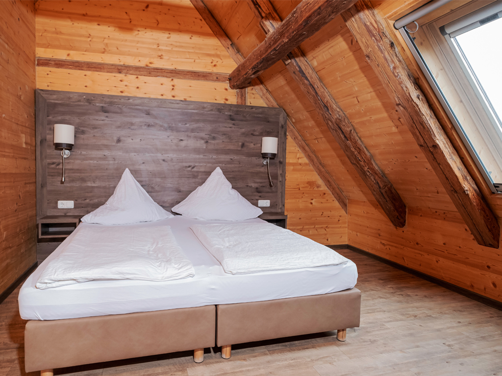 haus wildrose_zweites schlafzimmer mit doppelbett